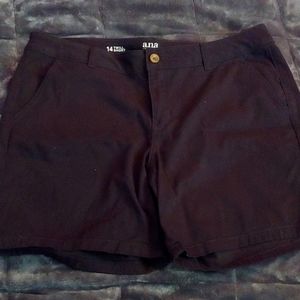 NWOT Black Twill shorts